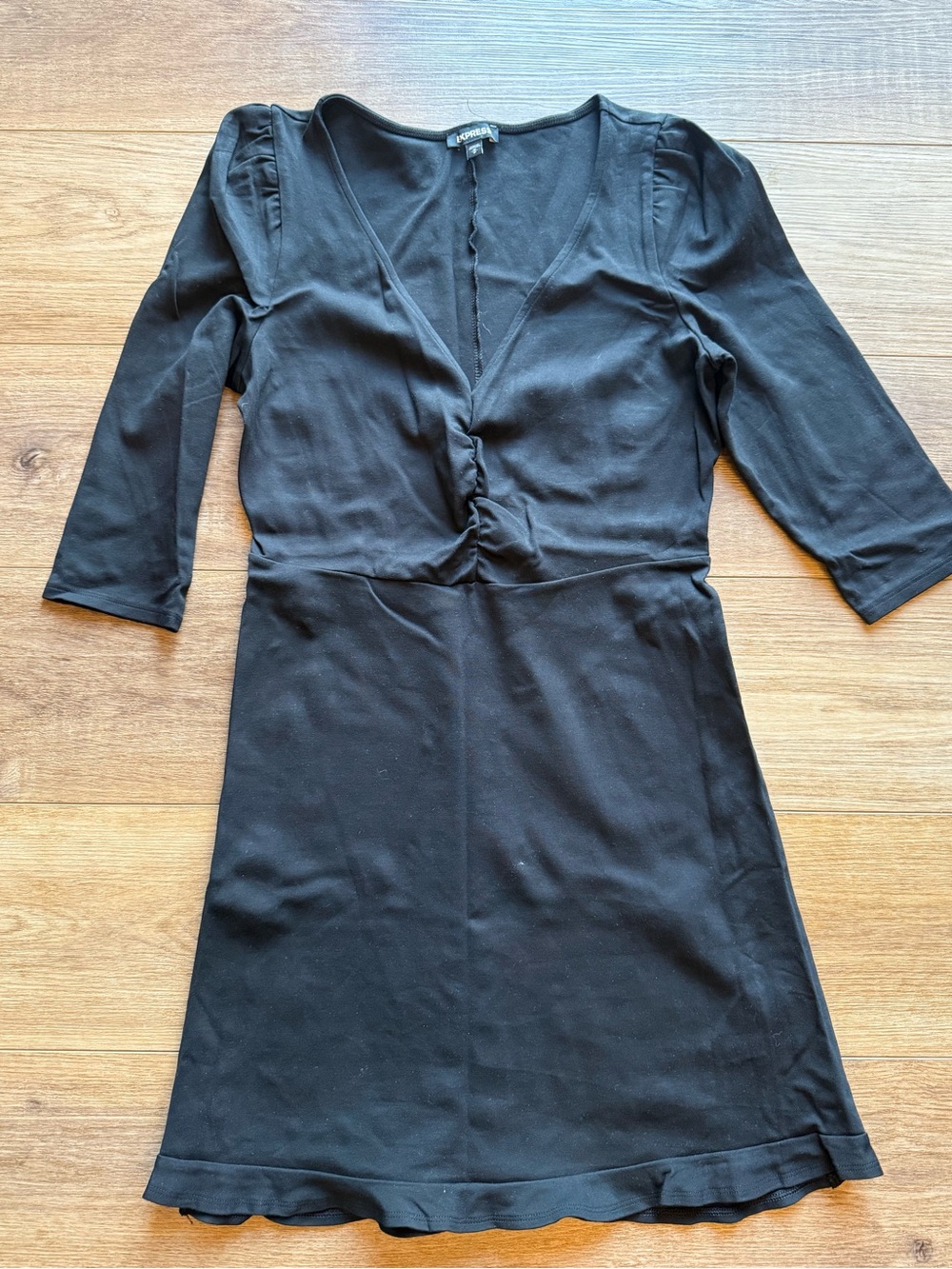 Express Black V-Neck Twist-Front Long Sleeve Dress